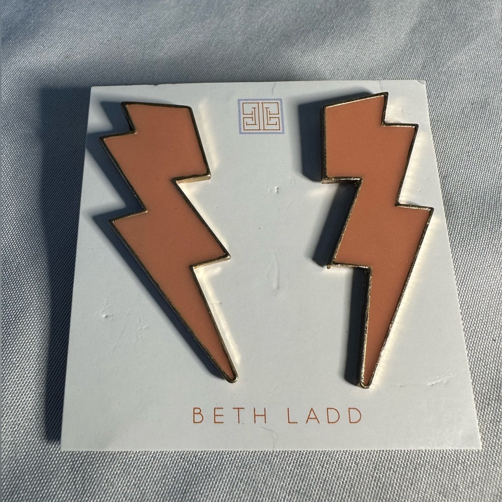 Retired Beth Ladd peach enameled lightning bolt earrings